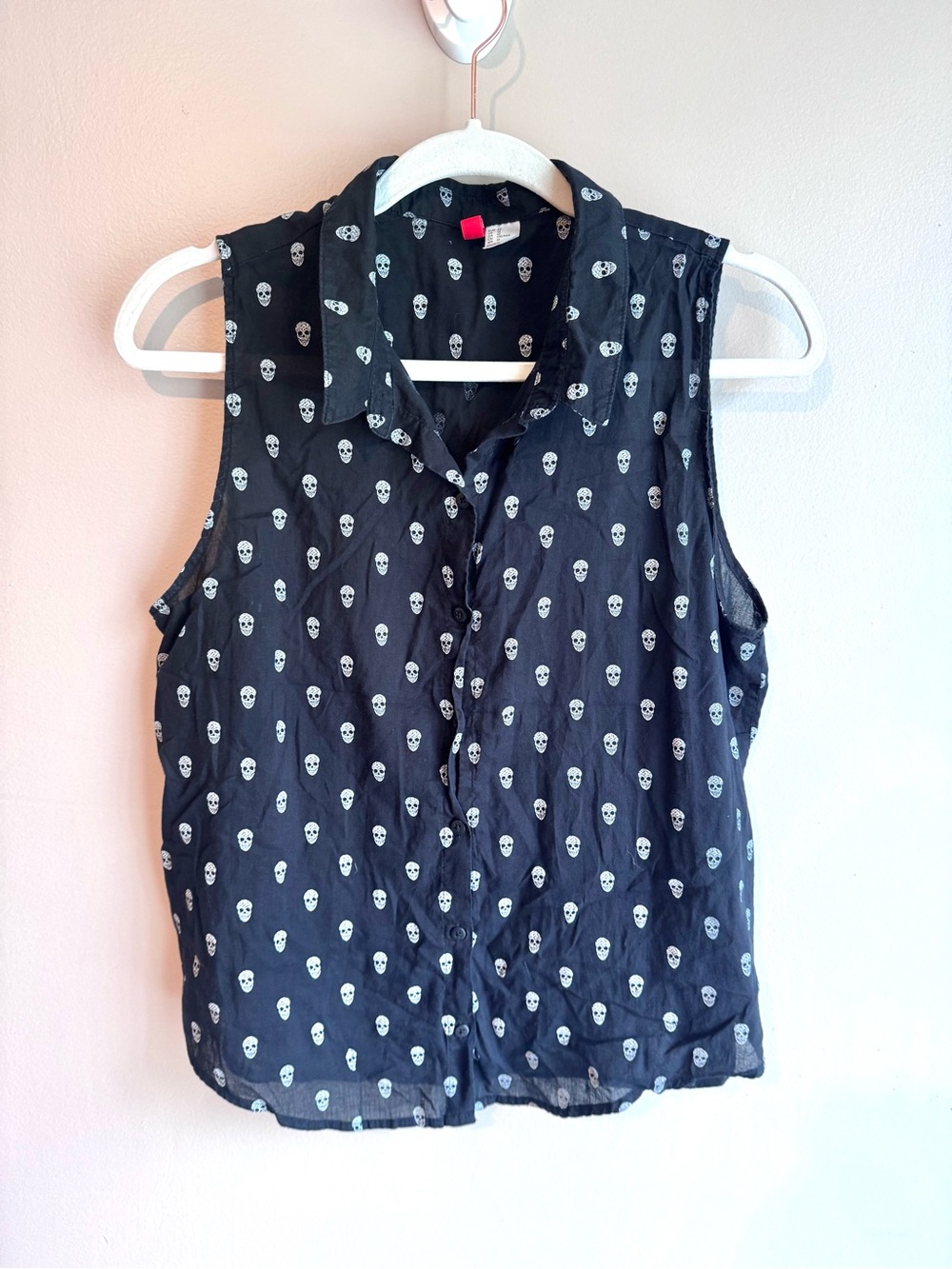 H&M Divided Black Skull Print Sleeveless Blouse Top Button Up Cotton XL